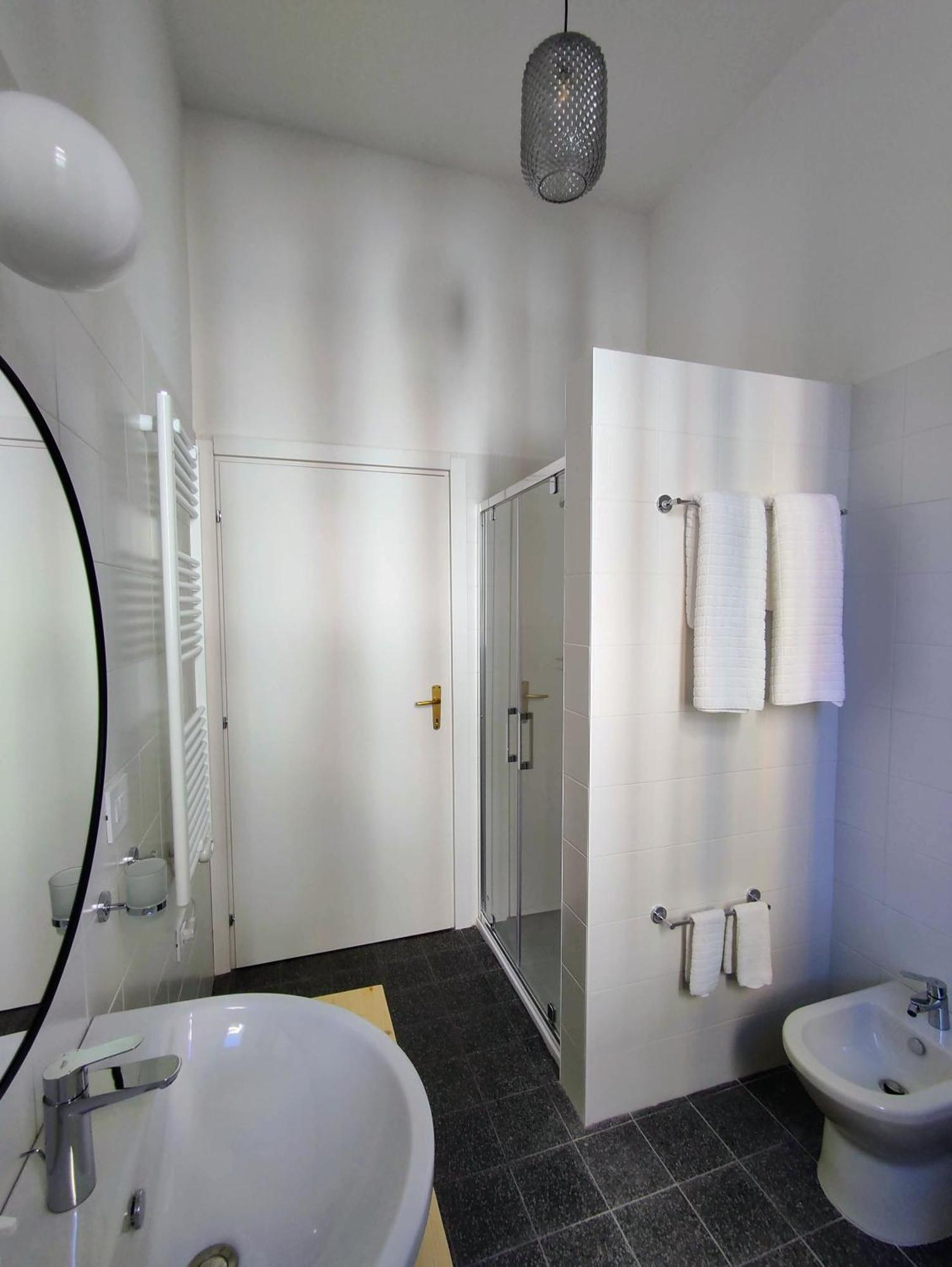 Lostabile Guesthouse & Coworking Bari Kültér fotó