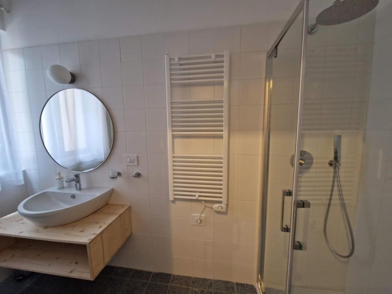 Lostabile Guesthouse & Coworking Bari Kültér fotó