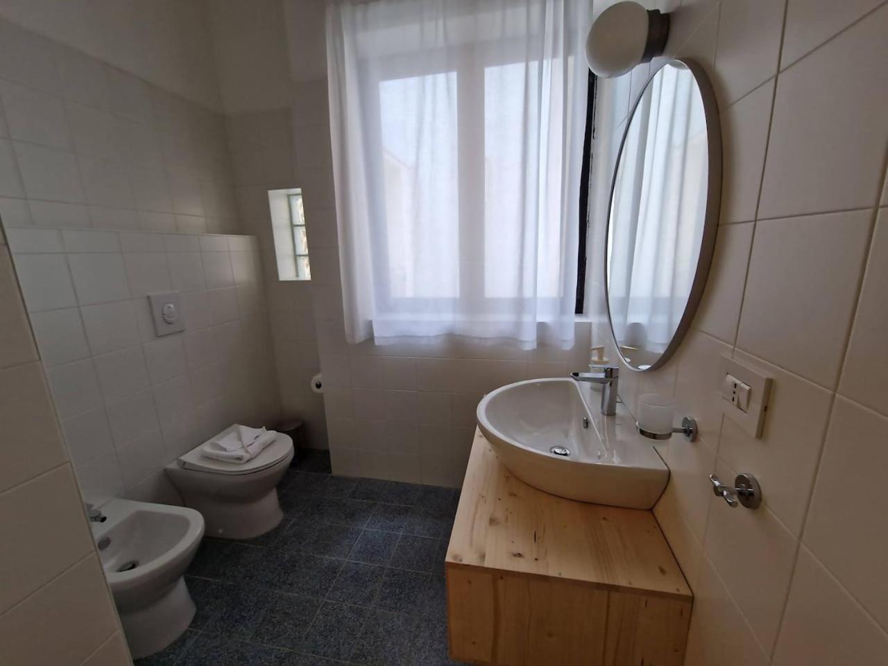 Lostabile Guesthouse & Coworking Bari Kültér fotó