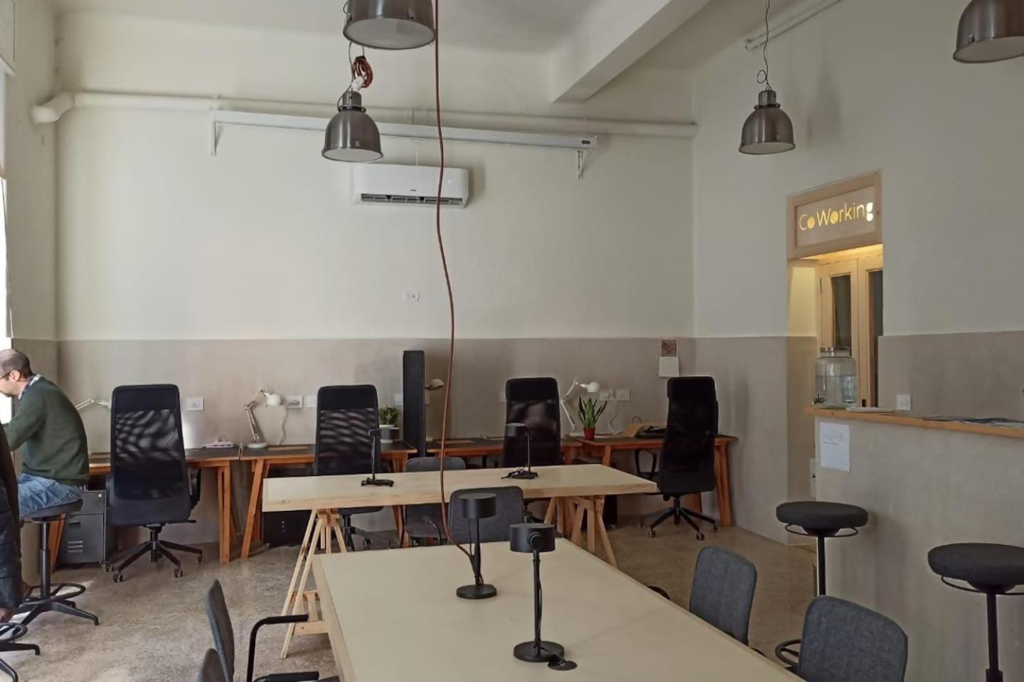 Lostabile Guesthouse & Coworking Bari Kültér fotó