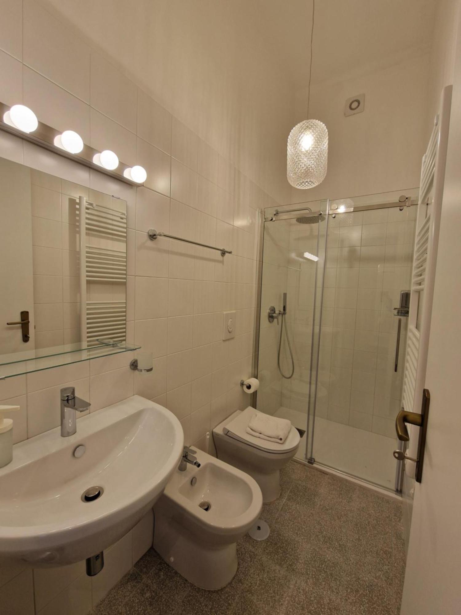 Lostabile Guesthouse & Coworking Bari Kültér fotó