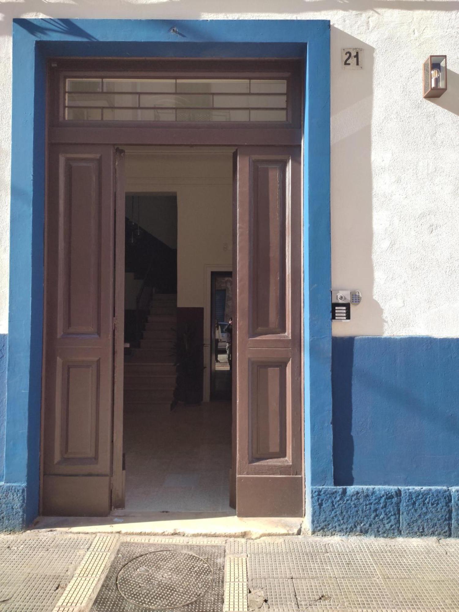 Lostabile Guesthouse & Coworking Bari Kültér fotó
