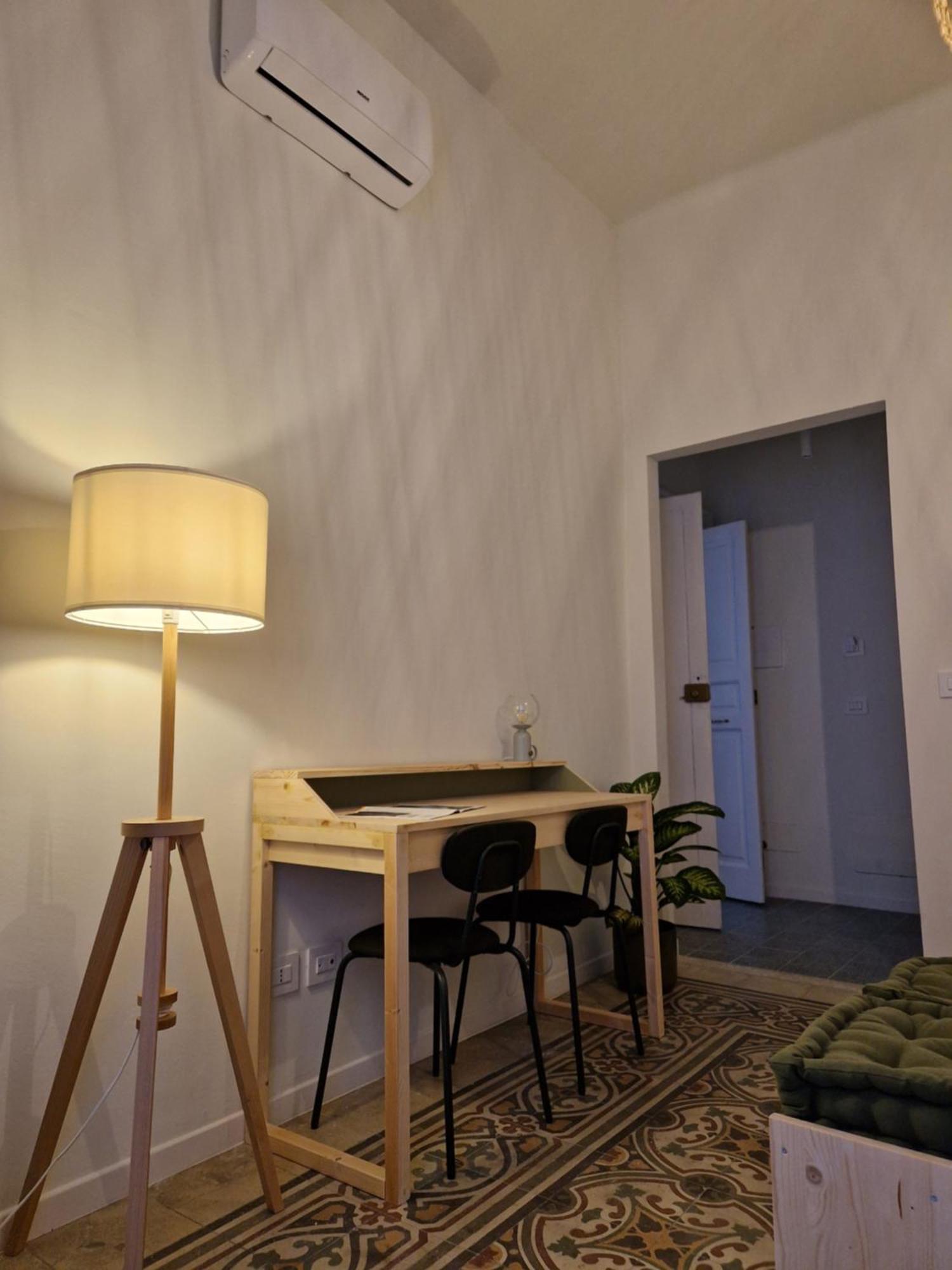Lostabile Guesthouse & Coworking Bari Kültér fotó