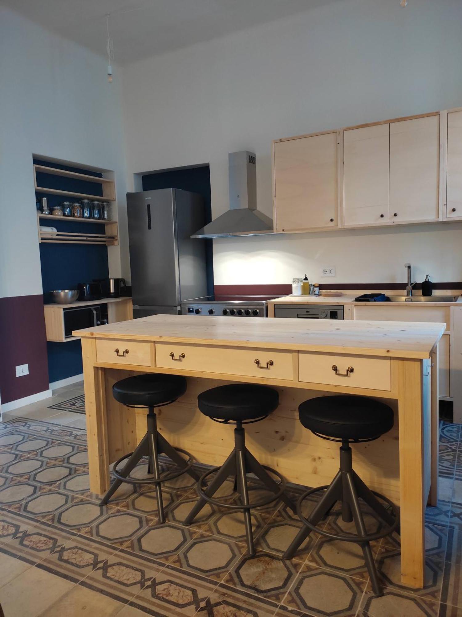 Lostabile Guesthouse & Coworking Bari Kültér fotó